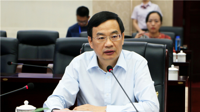 汪永清出席鄂湘桂黔政協(xié)片區(qū)座談會(huì)