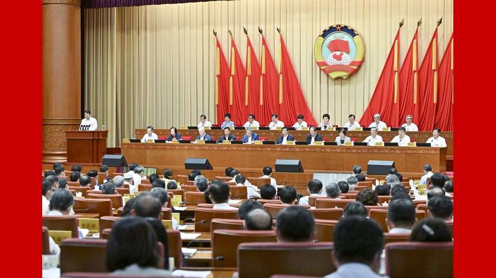 全國(guó)政協(xié)十四屆常委會(huì)第三次會(huì)議舉行全體會(huì)議 圍繞“完善科技創(chuàng)新體系，加快實(shí)施創(chuàng)新驅(qū)動(dòng)發(fā)展戰(zhàn)略”進(jìn)行大會(huì)發(fā)言 王滬寧出席